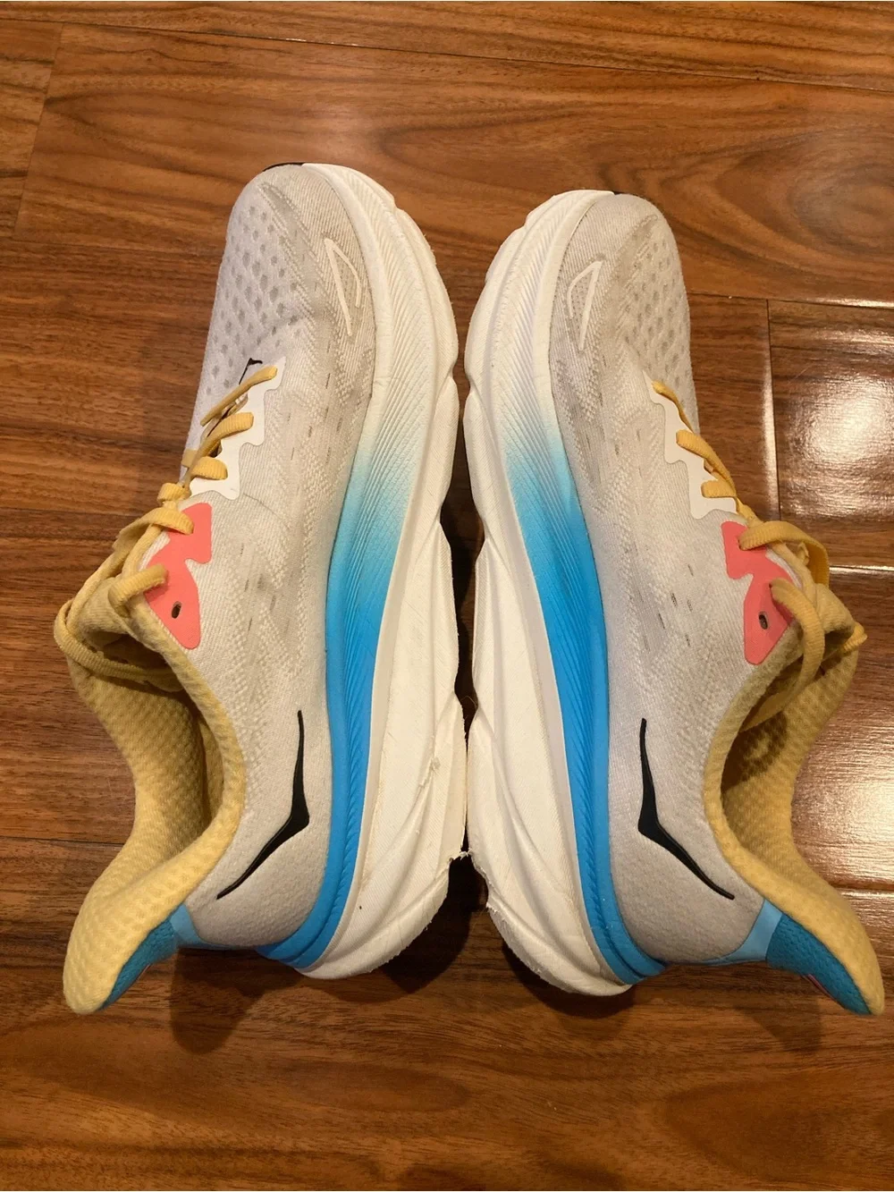 Hoka One One Clifton 9 Shoes Womens Size 8.5B White Running Sneakers 1127896 BSW